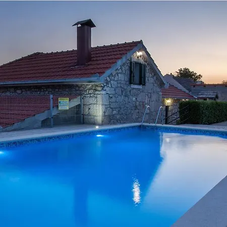 Willa Antini Dvori *