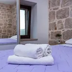 Antini Dvori