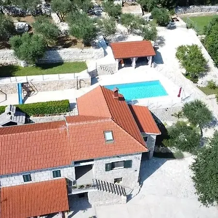 Villa Antini Dvori