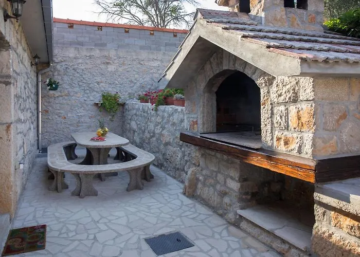 Antini Dvori * Imotski