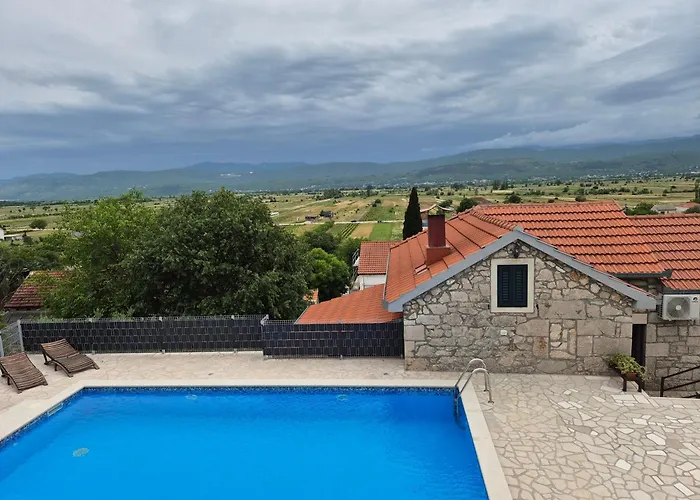 Antini Dvori ヴィラ *